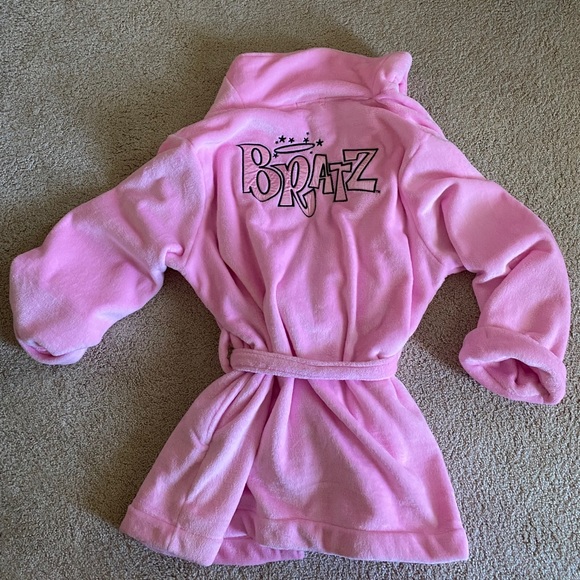 Dolls Kill x Bratz Robe & Mask - Picture 1 of 7